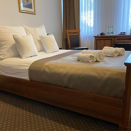 Hotel Constancja Częstochowa Екстериор снимка