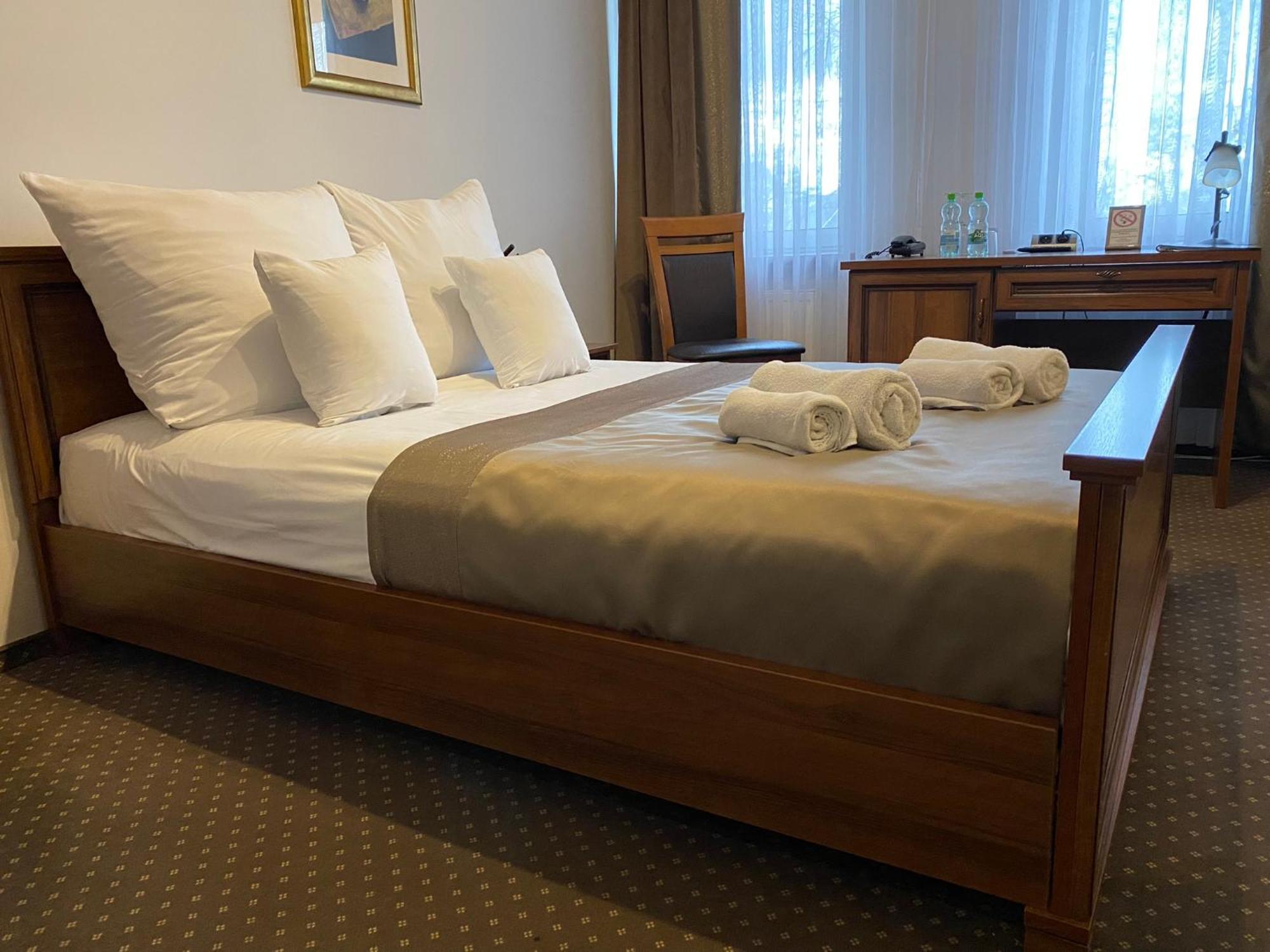 Hotel Constancja Częstochowa Екстериор снимка