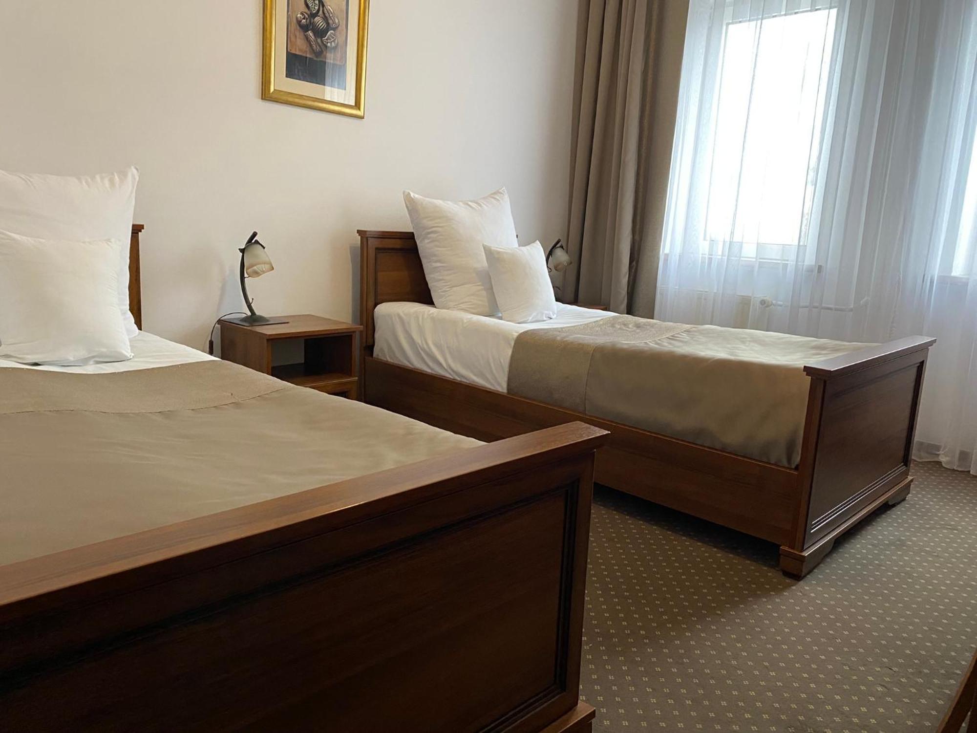 Hotel Constancja Częstochowa Екстериор снимка